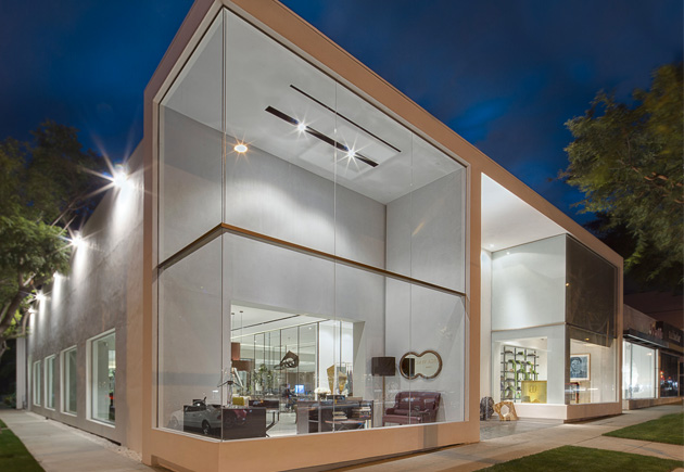 Primo showroom in California per Henge