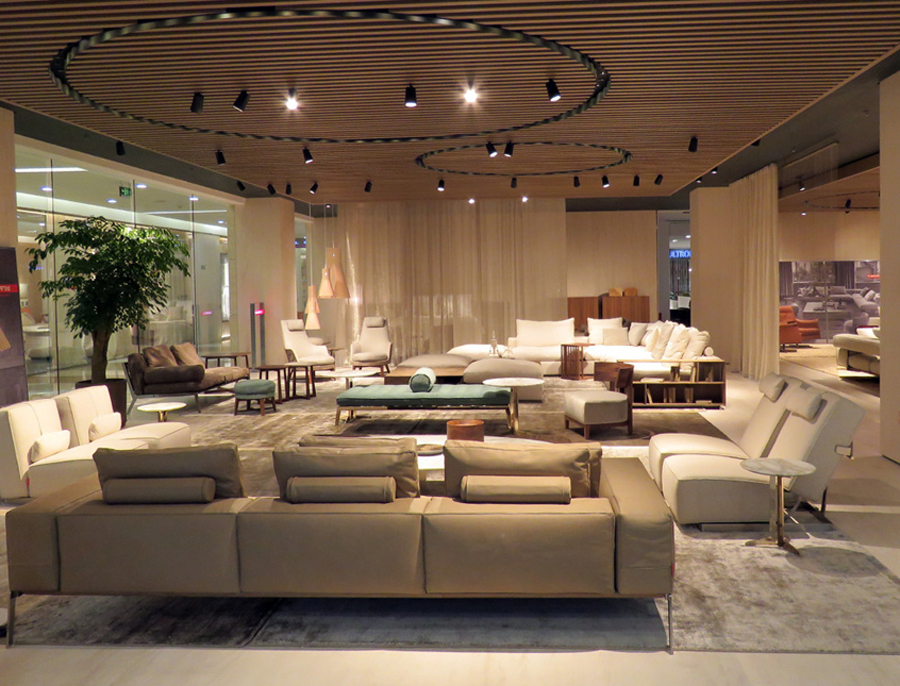 Tris di opening per Flexform