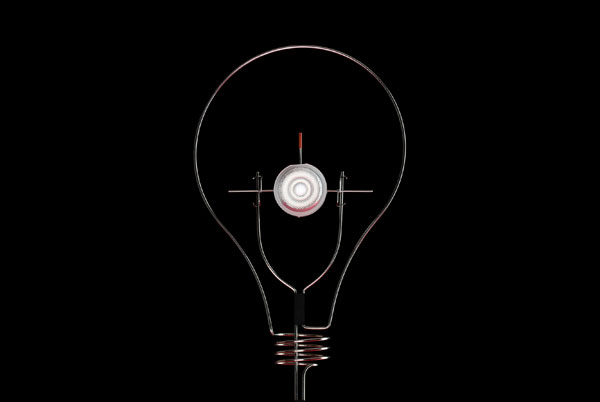 Ingo Maurer, lampada tra innovazione e tradizione