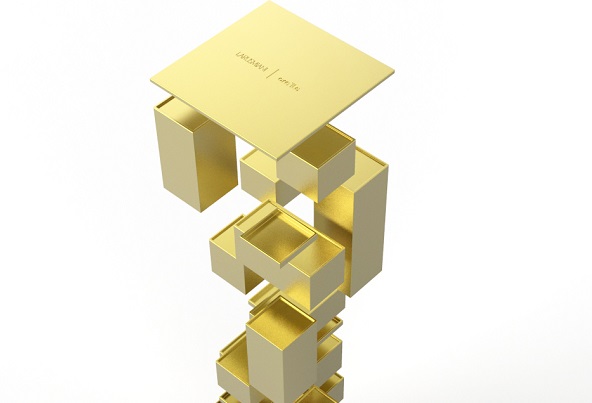 Larusmiani con Ora-Ito per Cube