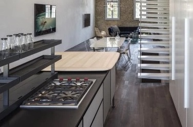 Boffi a Tel Aviv con Salinas
