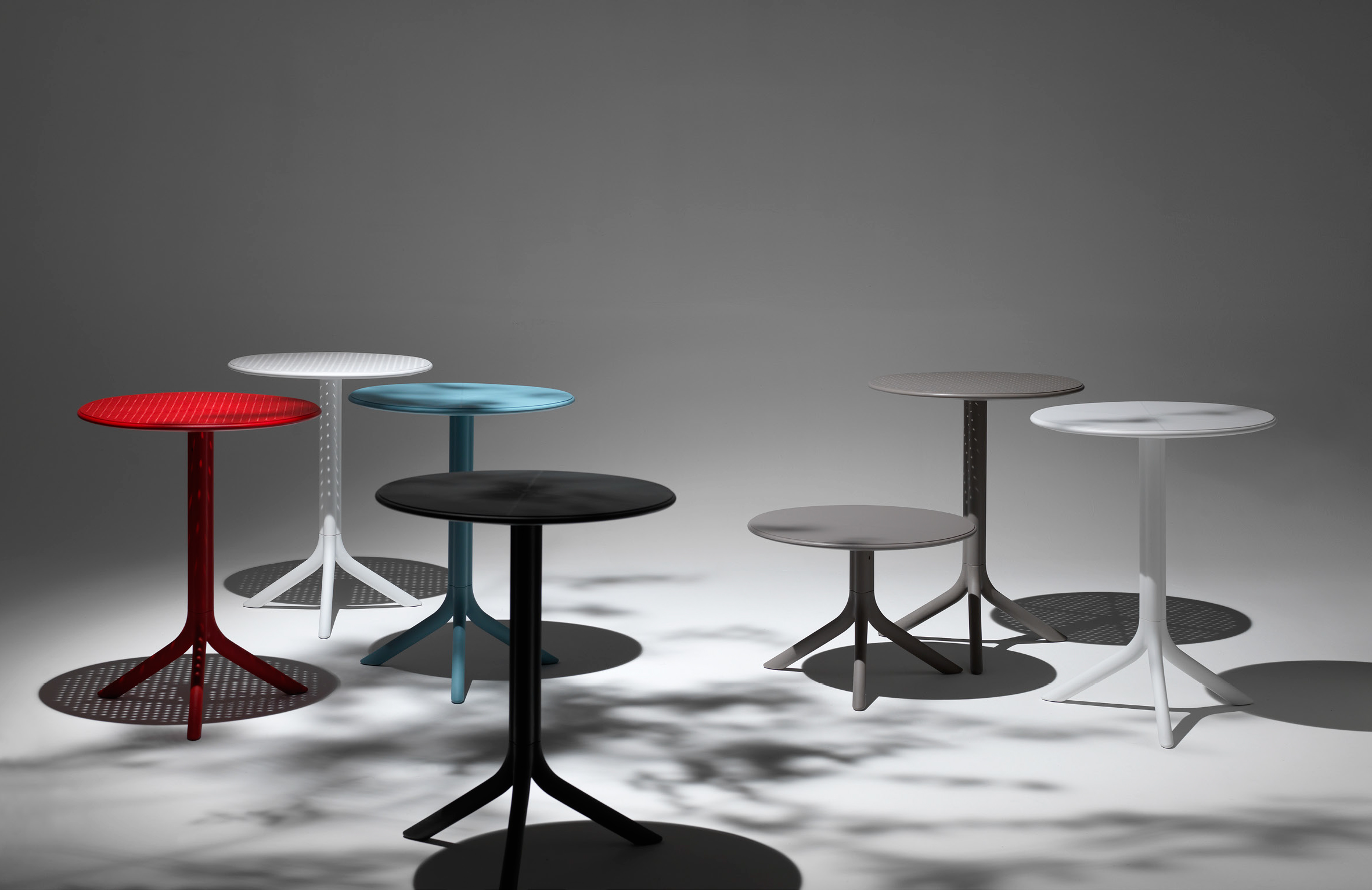 Tondi o quadrati, alti o bassi? Outdoor coffee table di Nardi