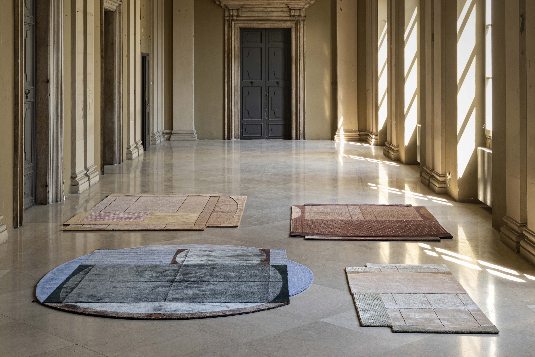 Carpet Edition, i tappeti Lòbia tra luce e architettura
