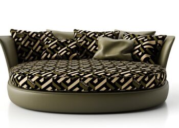 Pelle e tessuti jacquard per Versace Home