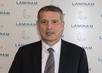 A Laminam il 100% di Best Surface