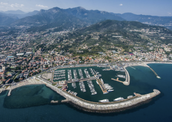 Vittorio Grassi Architects rinnova la Marina di Loano