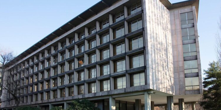 Il polo ex Olivetti si candida per il nuovo ospedale di Ivrea