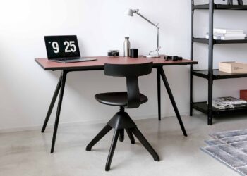 Baguette, lo scrittoio secondo Magis e Bouroullec