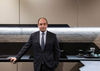 Snaidero sperimenta nei materiali con la cucina Elementi