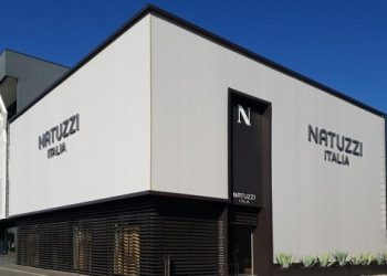 Natuzzi cresce a doppia cifra, ricavi a 427,4 mln
