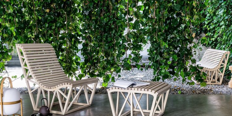 Philippo Nigro firma l’outdoor Posillipo per A&B living