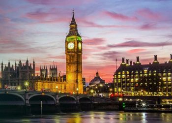 Per Slamp nuovo showroom ed e-commerce in Uk