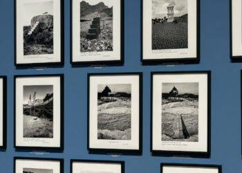 Ettore Sottsass ‘fotografo’ alla Triennale Milano con gli scatti tra 1972 e 1978