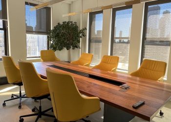 Le sedie di Luxy debuttano a NY con uno spazio di 600mq a Manhattan