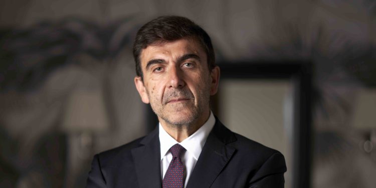 Equipe Cerámicas (Italcer) ottiene una quota di Opificio Ceramico