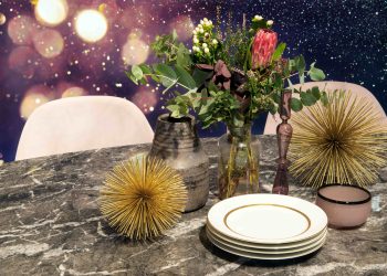 Knoll presenta il marmo Grigio Carnico per i tavoli Saarinen
