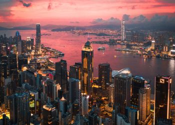 Hong Kong rivede il suo ruolo nel Far East, tra la Cina e le nuove mete del lusso