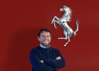 Ferrari sbarca nella nautica con Giovanni Soldini