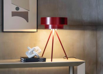 Riflessi amplia la collezione luce e annuncia nuove aperture