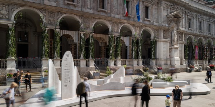 A Milano, la materia di Iris Ceramica Group si fa poesia da vivere