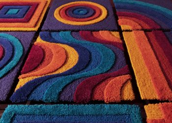 Amini rende omaggio al colore nelle proposte dell’anno