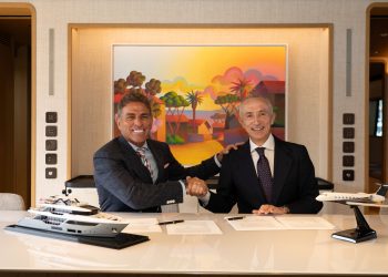 Ferretti e Flexjet siglano un accordo all’insegna del lusso