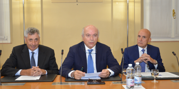 Piastrelle, fatturato ed export in calo. Cambio al vertice per Confindustria Ceramica