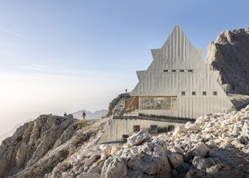 Finstral realizza i serramenti per il Rifugio Passo Santner