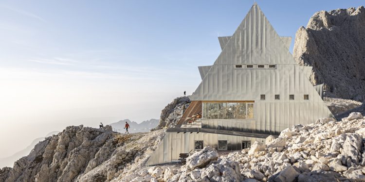 Finstral realizza i serramenti per il Rifugio Passo Santner
