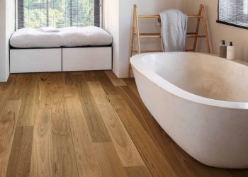 Quick-Step presenta Cala e Amato, le collezioni di parquet resistenti all’acqua