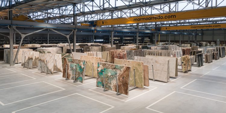 Scapin inaugura la Marmo Arredo Stone Gallery