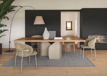 Calligaris reinterpreta il calore del legno con il tavolo Twins
