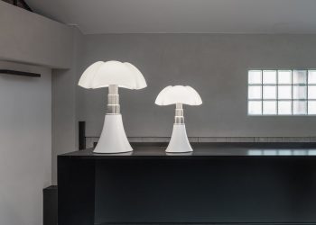 Martinelli Luce presenta Pipistrello white matt