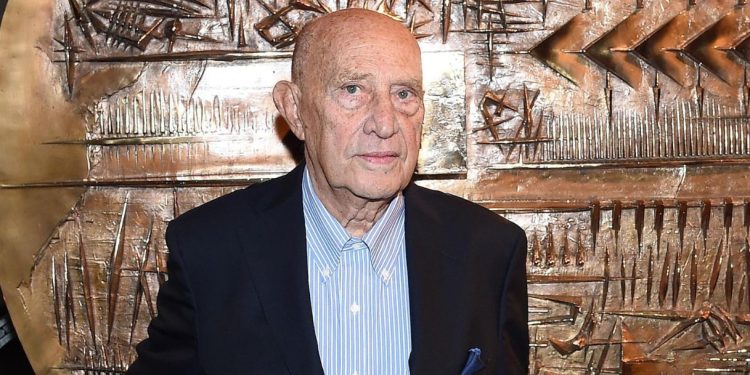 Addio allo scultore Arnaldo Pomodoro
