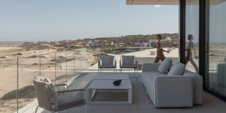 Dexelance, perfezionata l’operazione outdoor con Roda