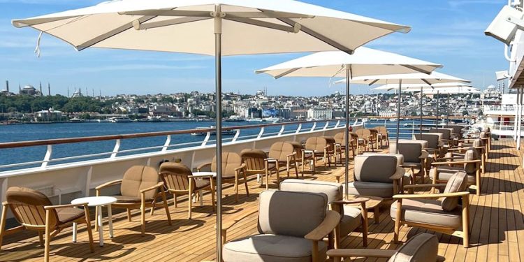 Arredi outdoor sempre più funzionali per il cruising di qualità