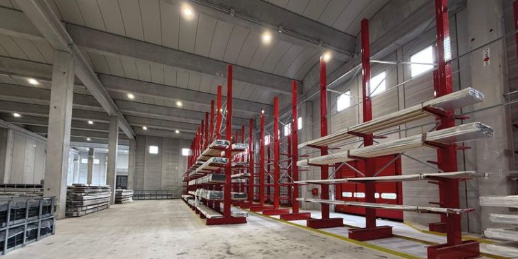 MV Extrusion sale al 100% di E.T.A.