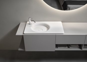 Antoniolupi presenta Carpet, il top con lavabo integrato