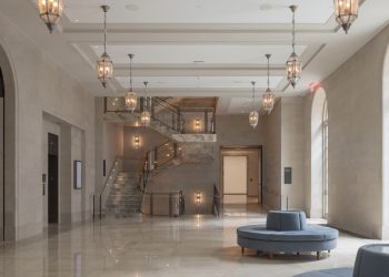 Seguso spinge sull’export con illuminazione e pezzi d’arte