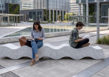 White Carrara, il design in marmo torna tra le vie della città