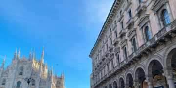 Milano, aggiudicato per 36 anni Palazzo dei Portici Meridionali in Duomo